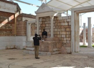 Froissart and Commines Two Approaches to History